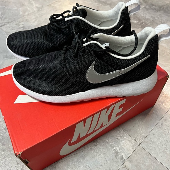 Nike roshe running shoes SZ36.5 - Picture 2 of 7